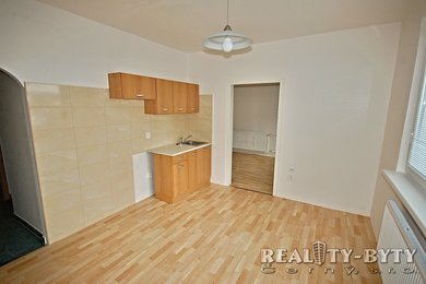 Pronájem zrekonstruovaného bytu 2+kk, Liberec, Rochlice - Dobiášova ul., Ev.č.: 863111