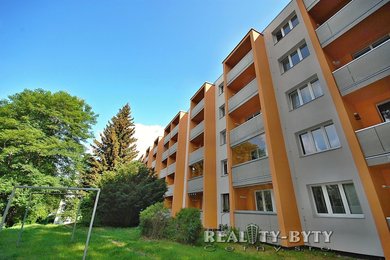 Pronájem zrekonstruovaného bytu 3+1 s lodžií, Liberec - Králův Háj, Ev.č.: 864111