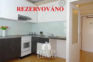 Prodej bytu 1+1 se zasklenou lodžií; v hodného na investici nebo bydlení; Blansko, ul. Pod Javory, Ev.č.: 22010450