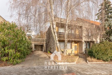 Prodej rodinného domu se zahradou a garážív žádané lokalitě v Boskovicích, CP 500 m², Boskovice, ul. Ludvíka Vojtěcha., Ev.č.: 23010525