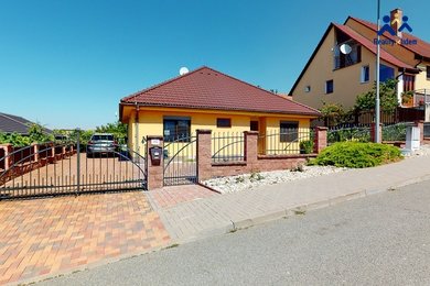 Prodej rodinného domu 4+kk,s bazénem a zahradou 847 m² - Kozlany u Vyškova, Ev.č.: 00092
