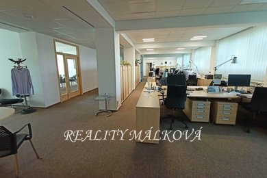 Pronájem, Obchodní prostory, 260 m² - Pardubice - Zelené Předměstí, Ev.č.: 00480
