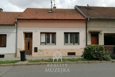Prodej rodinného domu Šlapanice, Ev.č.: 000874