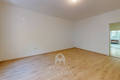 Prodej prostorného cihlového bytu Brno - Žabovřesky, Ev.č.: 000912