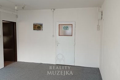 Pronájem dvou místností Brno - Maloměřice, Ev.č.: 000948
