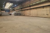 Hala 890 m2 B