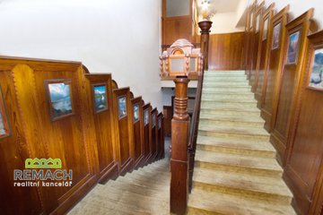 Prodej,rodinný dům,  942m²,  8 bytů a pozemek 2783m² - Skuhrov nad Bělou (ŠkodaAUTO 4km, SKI areál Deštná 11km, Rychnov nad Kněžnou 10km, Náchod 29km, Hradec Králové 29km, Pardubice 49km, Praha 144km)