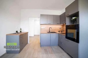 Pronájem, Byty 2+1,  52m² - Náchod,Hronov 9km, Nové město nad Metují 9km,Česká Skalice 9km,Červený Kostelec 10km,Hradec Králové 40km,Kudowa Zdroj