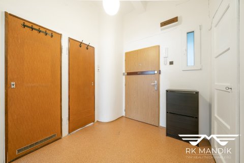 pripravujeme-pronajem-byty-2-1-51-m2-praha-liben-492-rokytka-15-4b3963