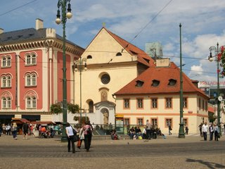 Reklamní spoty Prestige Philately Club Prague rozzářily na 30 významných místech Českou republiku.