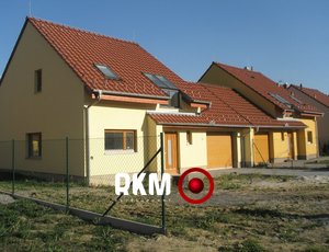 Výstavba rodinných domů v Březině u Křtin, CHKO Moravský Kras
