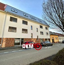 Novostavba bytu 3+kk, 76,4m2, lodžie 7,5m2, včetně garážového parkovacího stání a sklepa, ul. Sirotkova