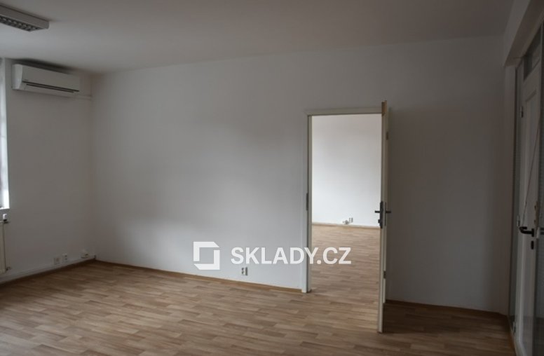 Kanceláře 1 (4)