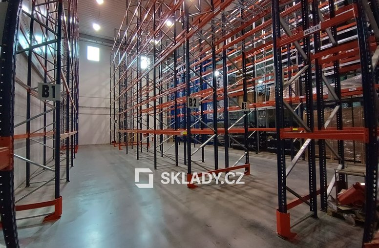 Hala 1 100 m2 (2)