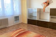 Tel.:604 799 700 Slezský dům