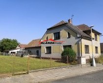 Prodej dvougeneračního rodinného domu, pozemek 1636m2