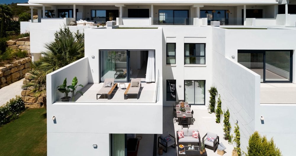 Luxusní vily 192m² se zahradami 120 m² a nádherným 180º výhledem na Středozemní moře