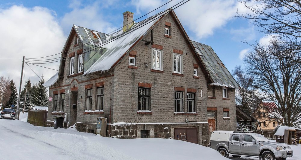Prodej původního čtyřpatrového domu v Krušných horách  445 m², 1603 m² pozemek
