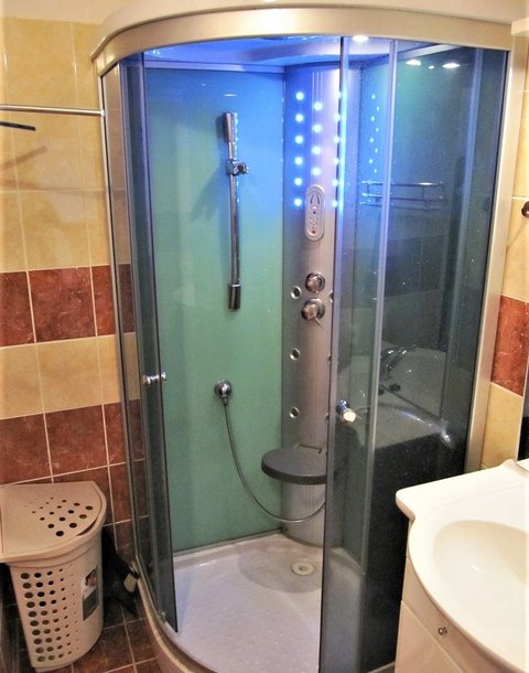 sprchova kabinka