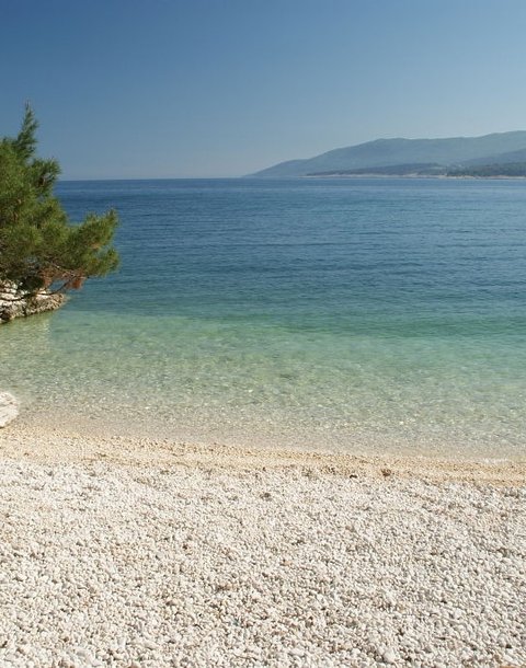 kroatien-istrien-rabac-strand-meer