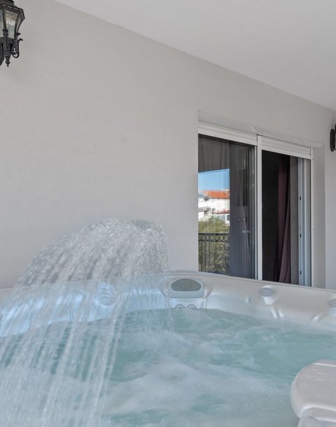 Luxury-Villa-Carolus-Pool-Vodice-Dalmatia-Croatia-Luva-Villas-011