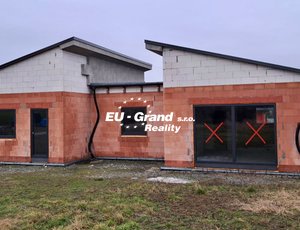 Prodej hrubé stavby rodinného domu v obci Úněšov