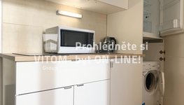 2A04EA91-8B91-4DB8-BB45-0EBF58187C2C_1_105_c